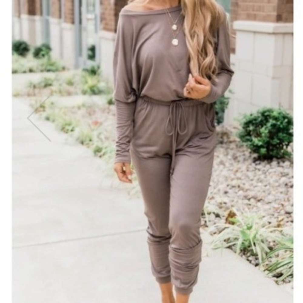 NEW Streetwear Chic Mocha Brown Long Sleeve Jumpsuit Off Shoulder Pink Lily Sz S